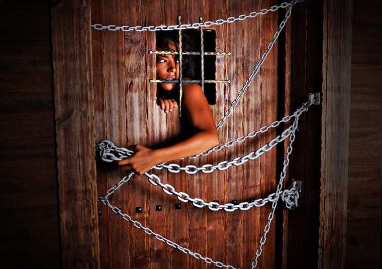 Ghost ship escape room